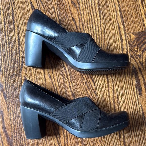 Dansko Women’s 9.5/40 Black Textured Leather Heels with Block Heel - Picture 5 of 6